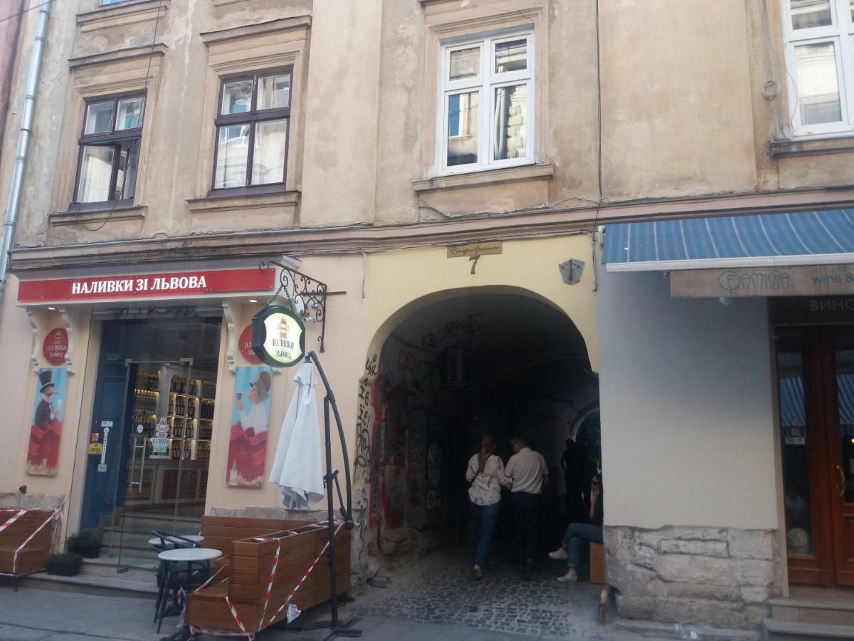 Староеврейская Lviv Ngoại thất bức ảnh
